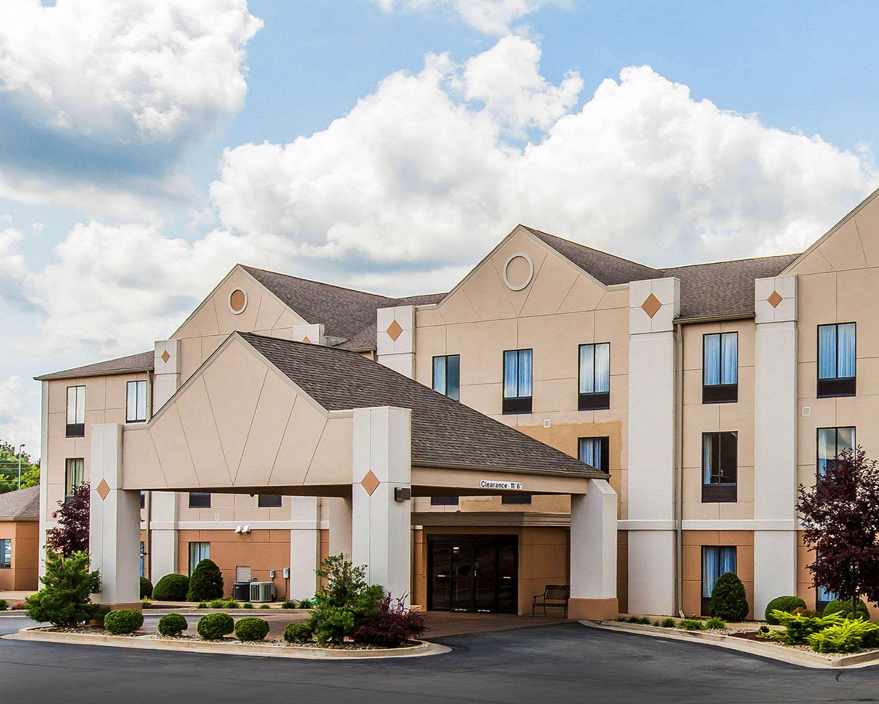 Comfort Inn Sullivan Exterior photo